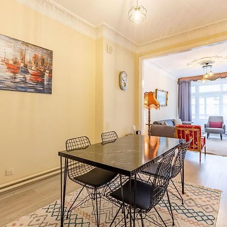 Charming Apartment Surrounded By Vibrant Attractions In Kadikoy Estambul Exterior foto