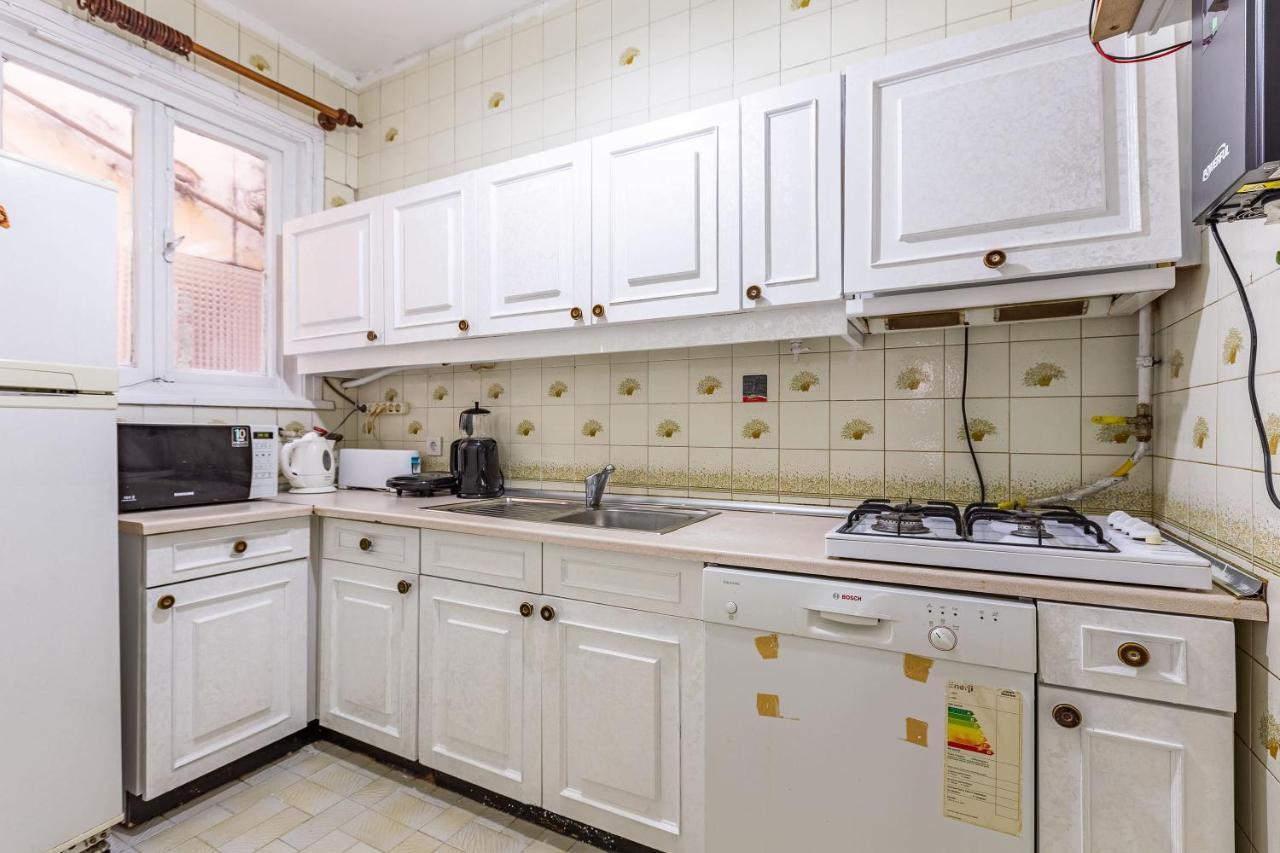 Charming Apartment Surrounded By Vibrant Attractions In Kadikoy Estambul Exterior foto