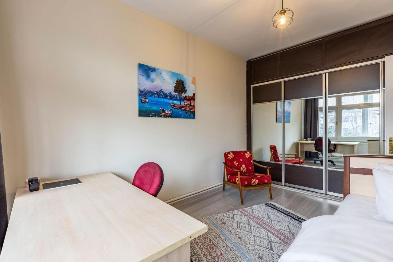 Charming Apartment Surrounded By Vibrant Attractions In Kadikoy Estambul Exterior foto